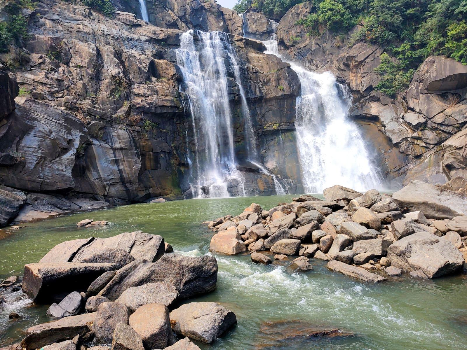 The plunge pool at the foot of Hundru Falls